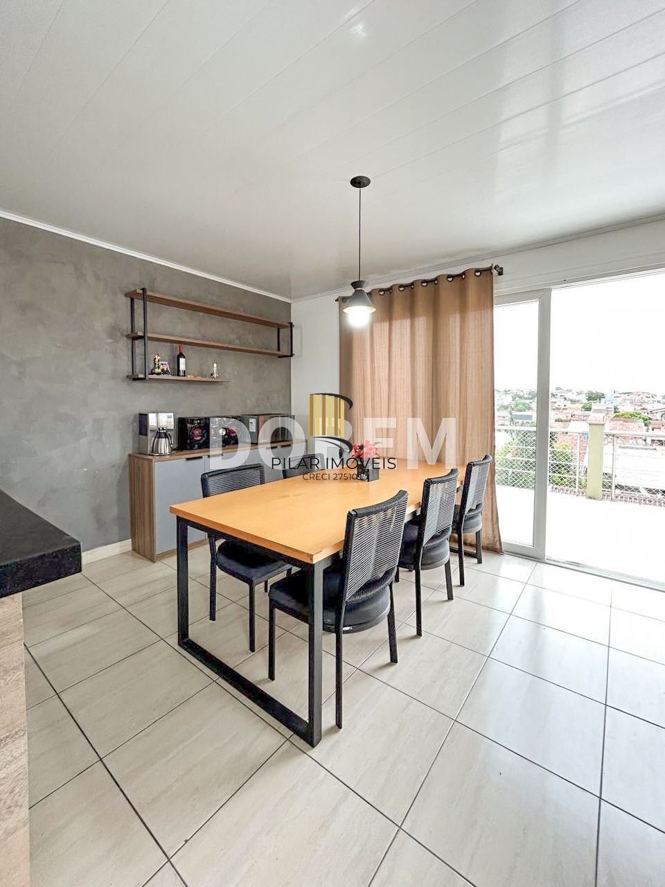Casa ampla com 4 dormitórios e 290 m² à venda