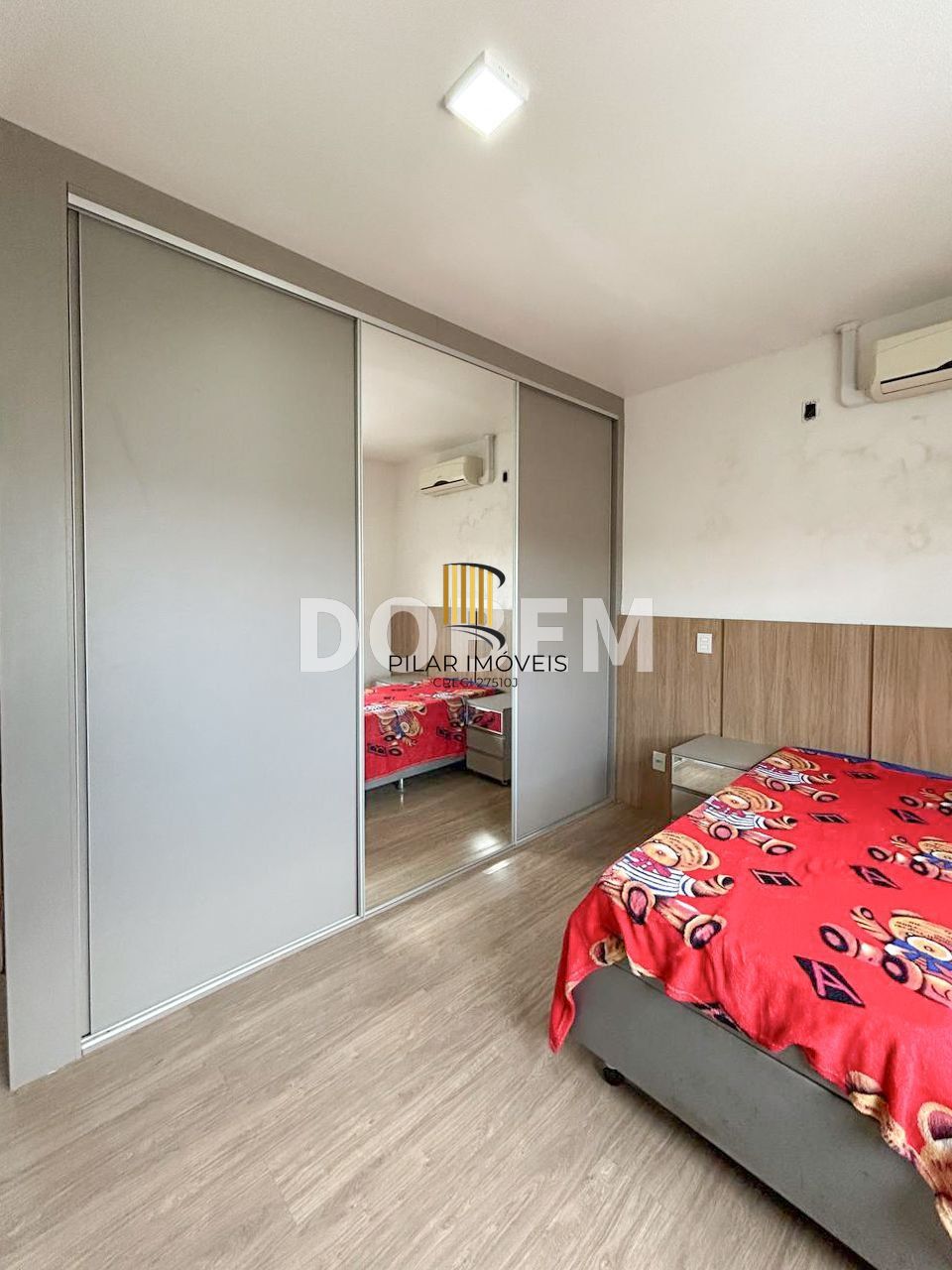 Casa ampla com 4 dormitórios e 290 m² à venda