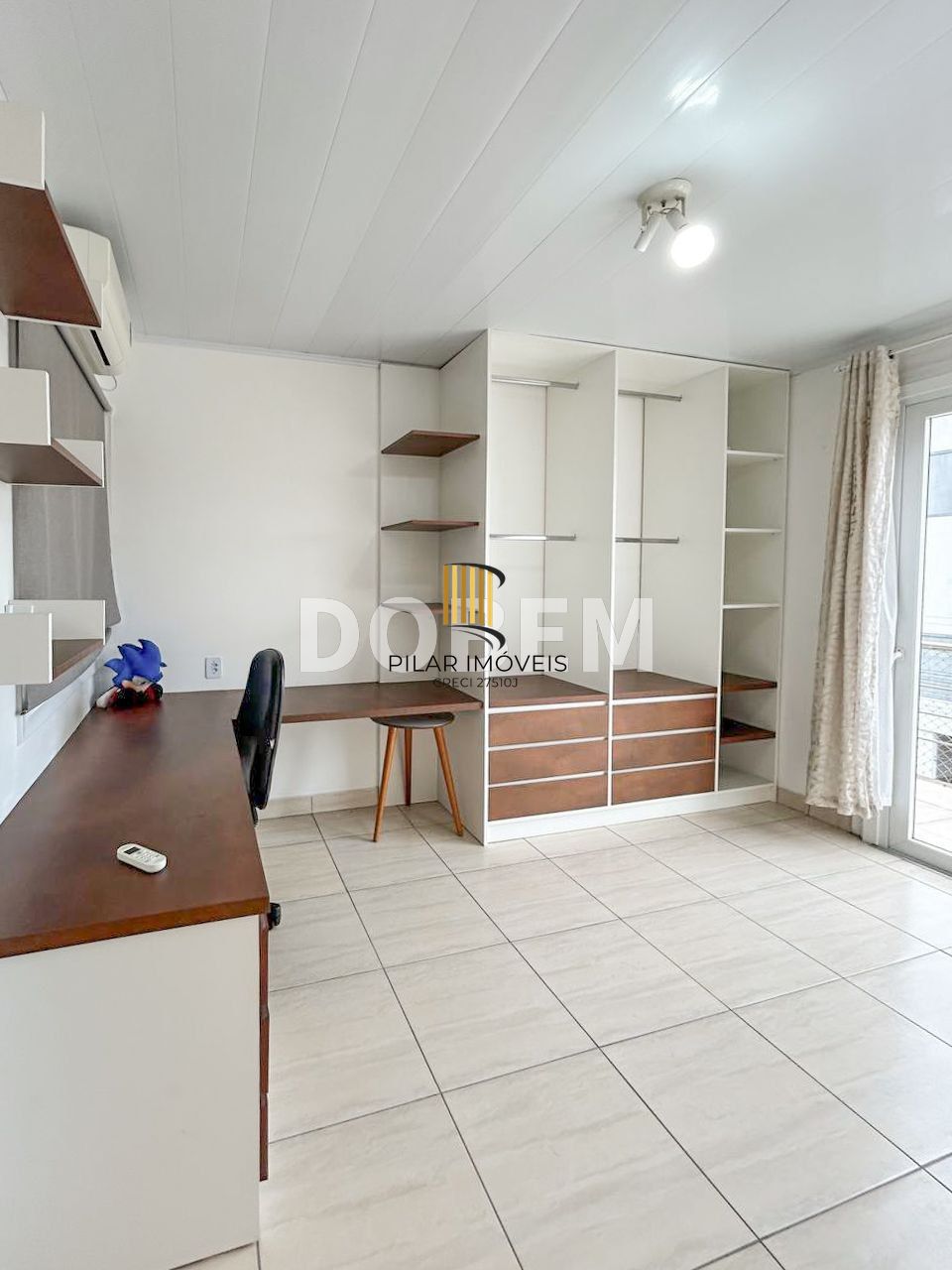 Casa ampla com 4 dormitórios e 290 m² à venda