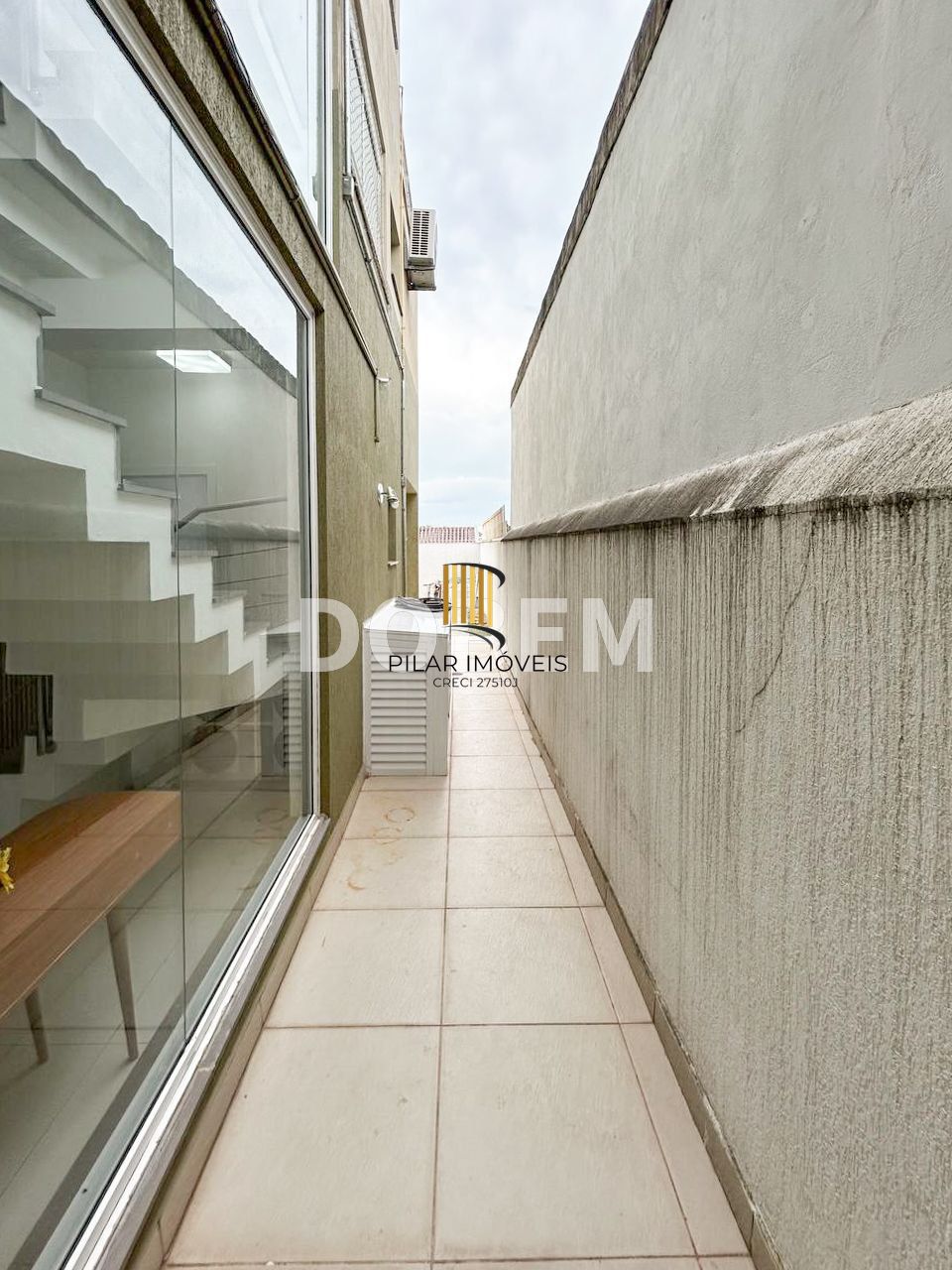 Casa ampla com 4 dormitórios e 290 m² à venda