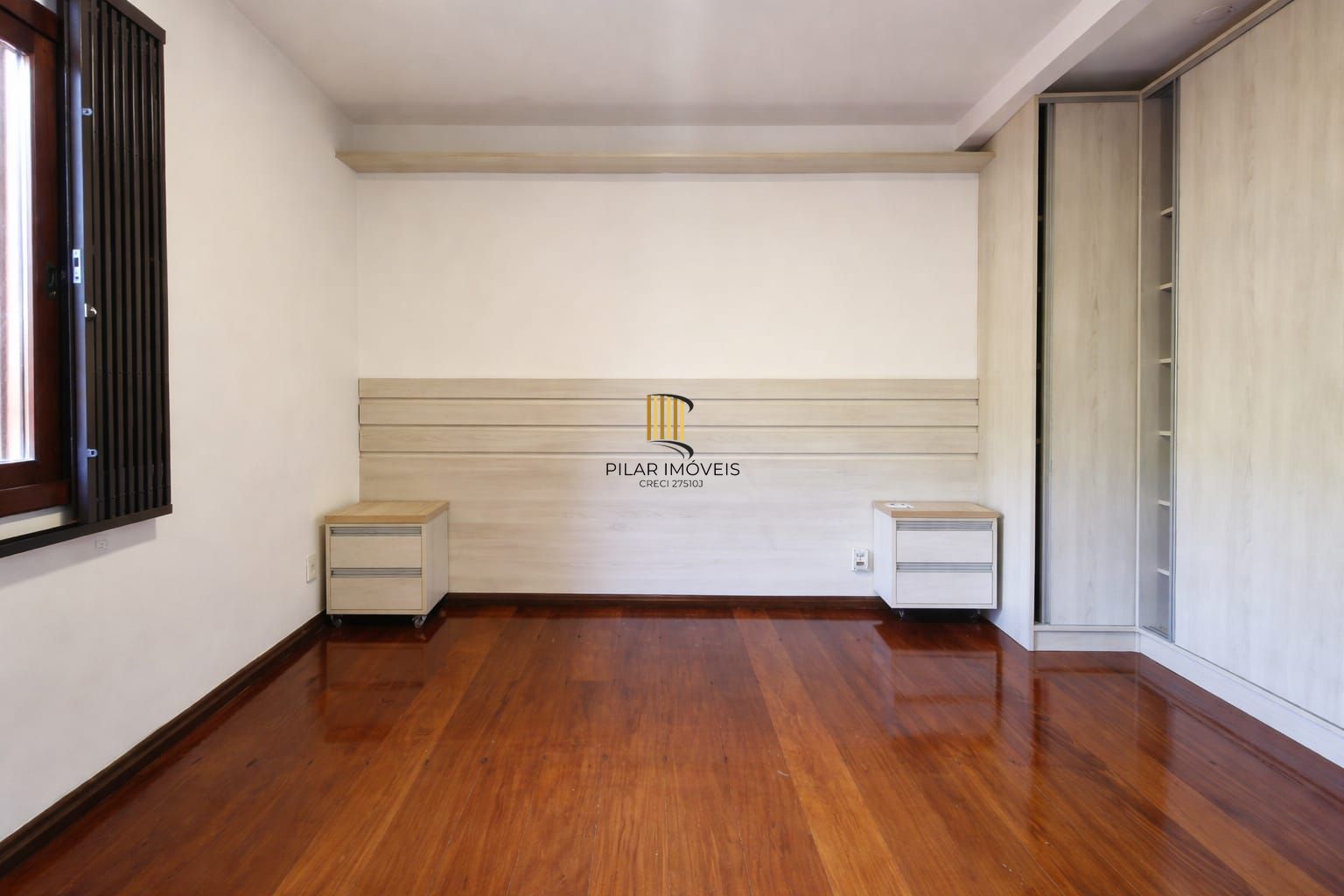 Casa 3 Dormitórios com Suíte | Garagem 6 Carros | Pátio Amplo e Área Gourmet para Alugar