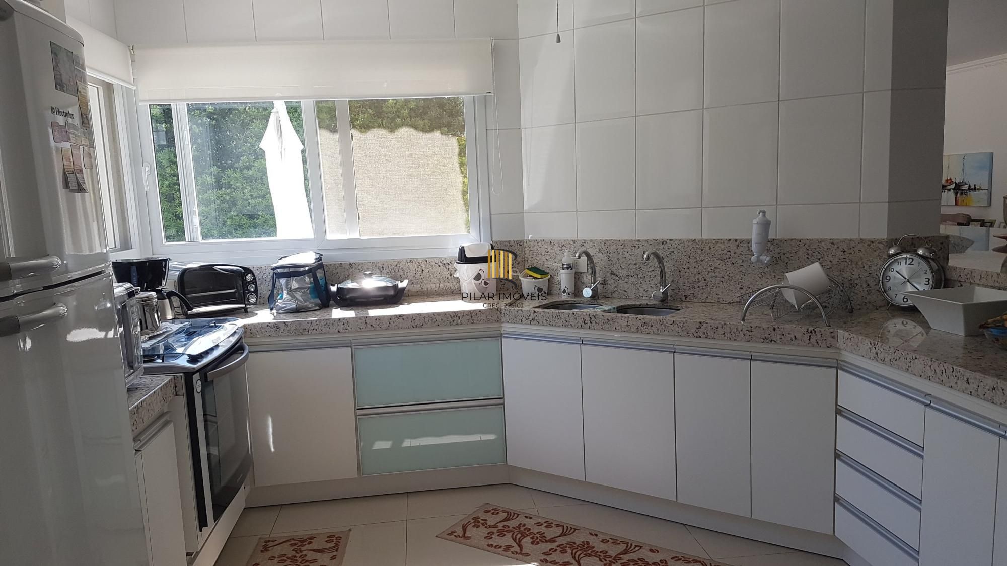 Casa com 6 dormitórios à venda, 354 m² por R$ 3.550.000 - Zona Nova - Capão da Canoa/RS