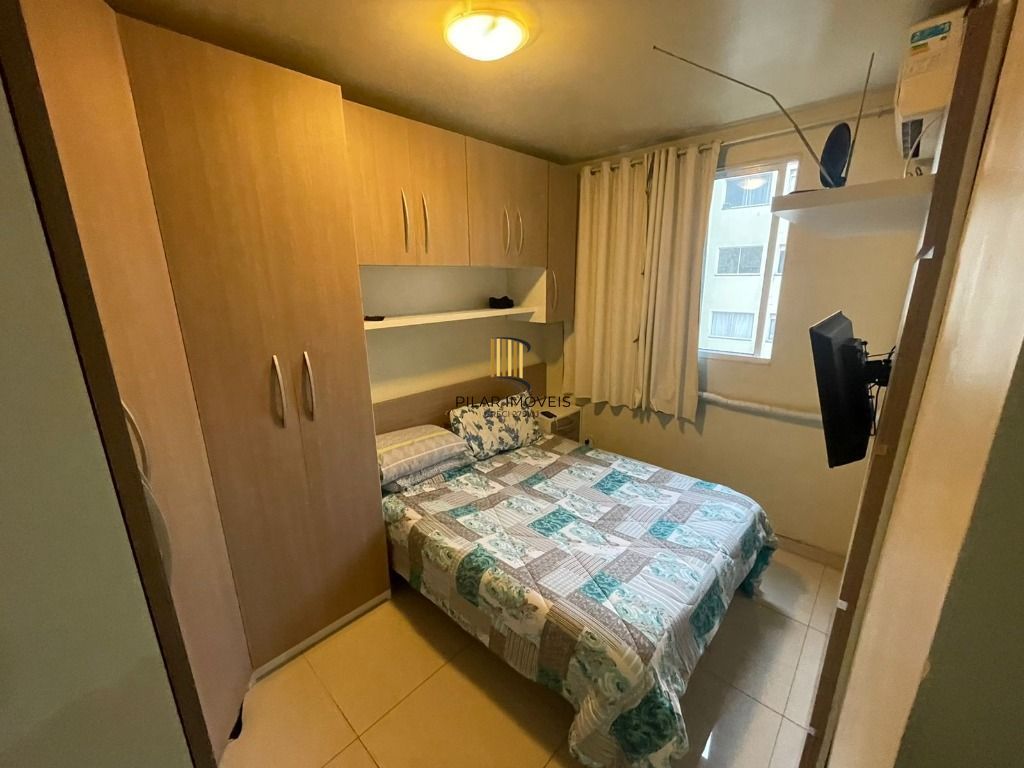 Apartamento com 2 dormitórios à venda, 50 m² por R$ 210.000,00 - Rubem Berta - Porto Alegre/RS
