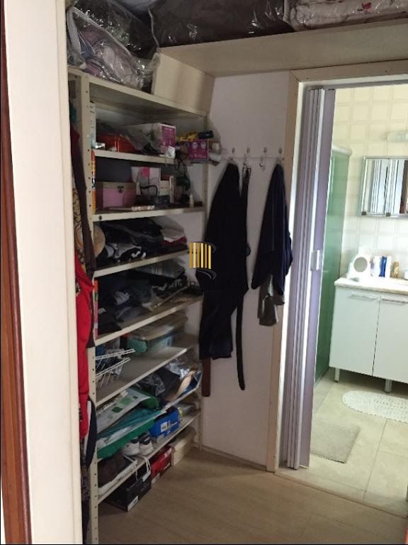 PORTO NOBRE VENDE Casa com 6 dormitórios por R$ 690.000 - Jardim Itu Sabará - Porto Alegre/RS