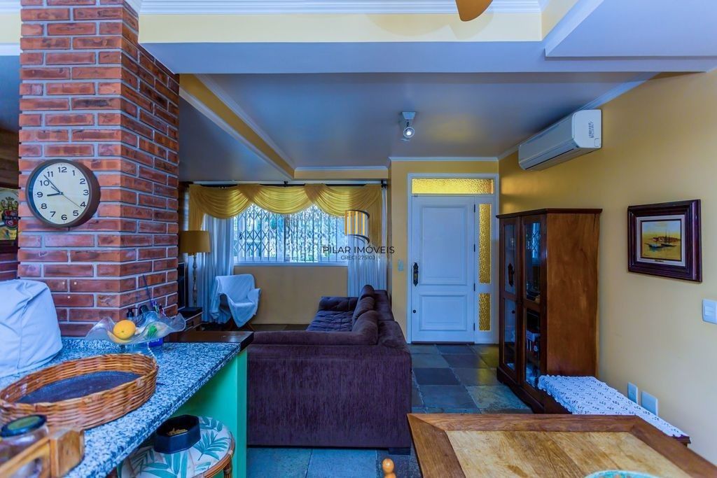 Casa com 3 dormitórios à venda, 275 m² por R$ 1.190.000,00 - Jardim Sabará - Porto Alegre/RS