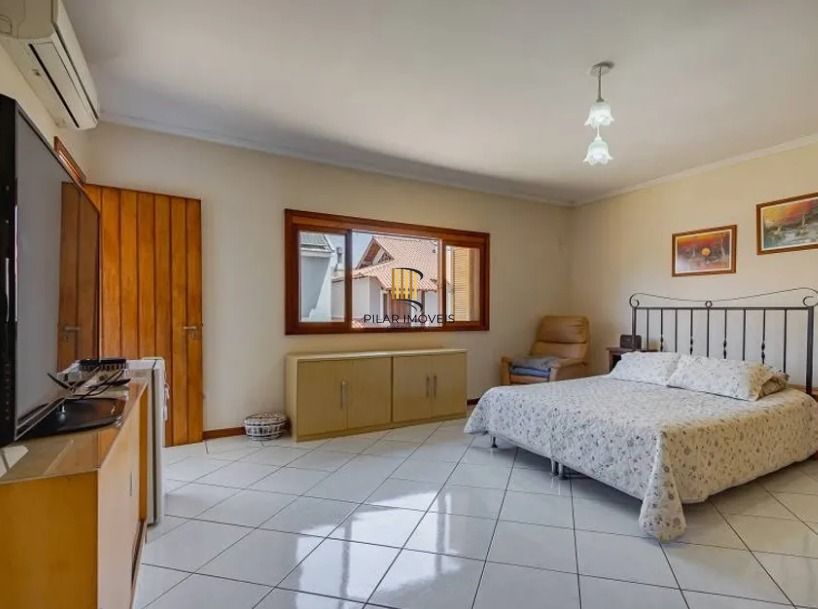 Casa com 4 dormitórios à venda, 245 m² por R$ 799.000,00 - Sarandi - Porto Alegre/RS