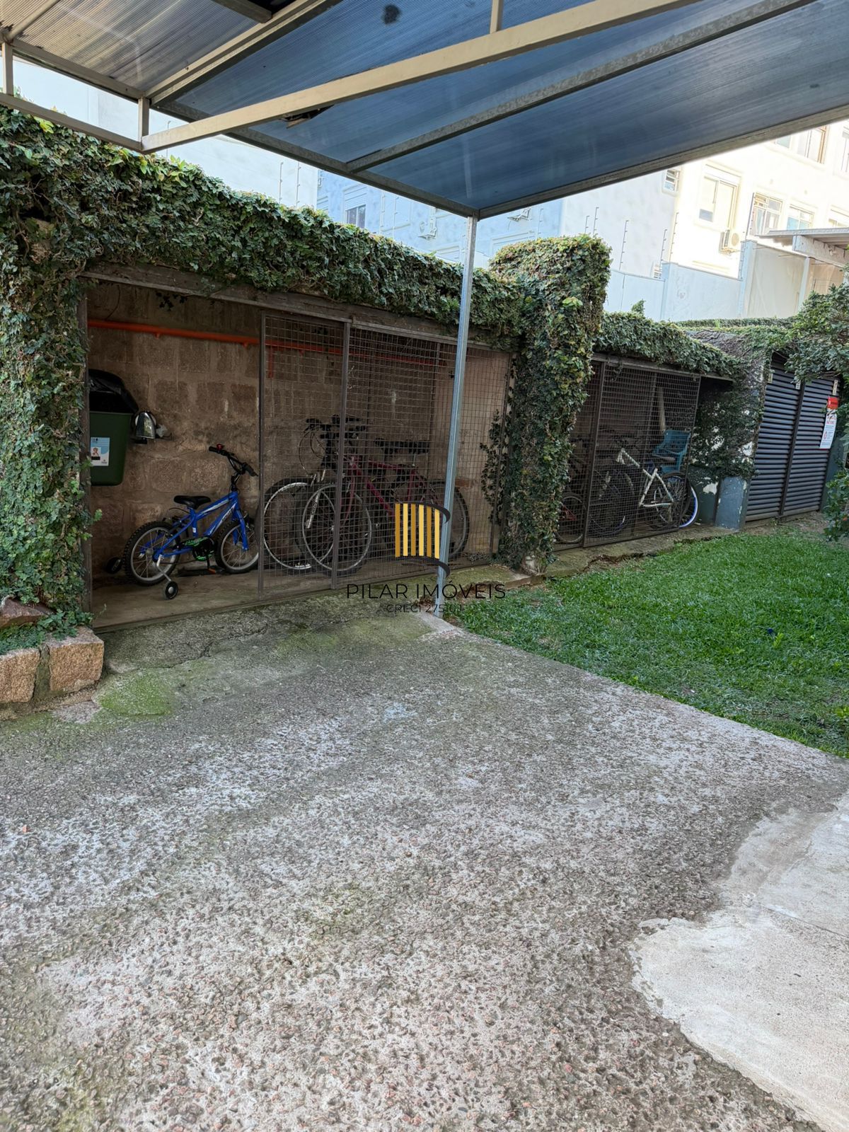 3 minutos do Bourbon Teresópolis, com 110m, 3 dorm e infra completa.