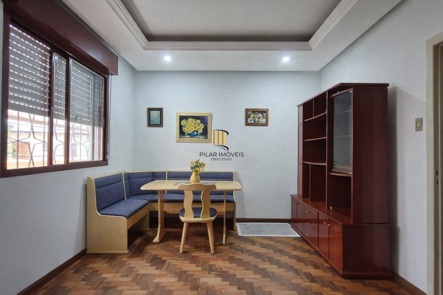 Casa/Sobrado 4 dormitórios, 290 m², no bairro Vila Ipiranga em Porto Alegre