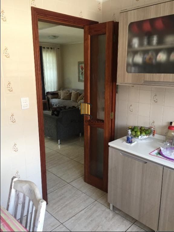 PORTO NOBRE VENDE Casa com 6 dormitórios por R$ 690.000 - Jardim Itu Sabará - Porto Alegre/RS