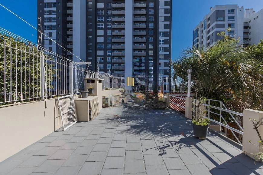 Casa à venda, 290 m² por R$ 1.300.000,00 - Vila Ipiranga - Porto Alegre/RS