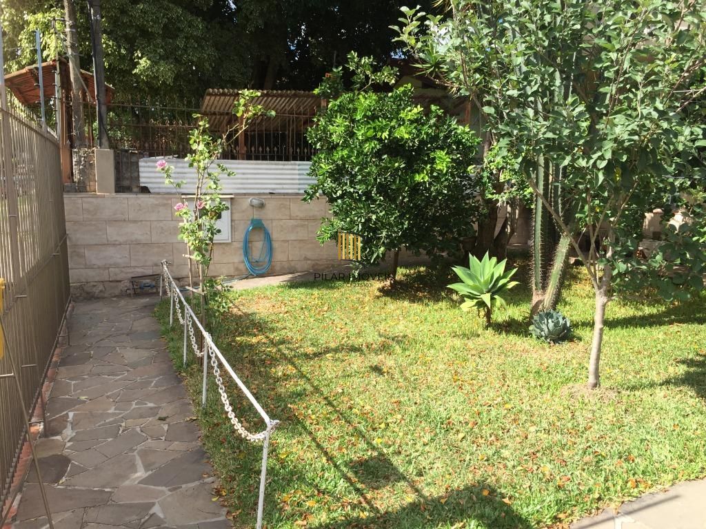 PORTO NOBRE VENDE Casa com 6 dormitórios por R$ 690.000 - Jardim Itu Sabará - Porto Alegre/RS