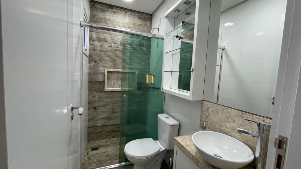 CASA EM CONDOMÍNIO FECHADO