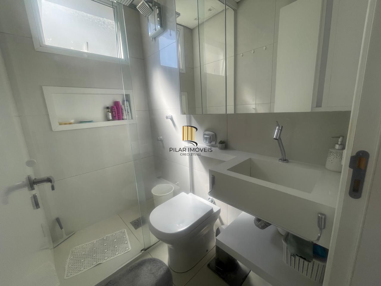 Apartamento 2 dormitórios no bairro Rubem Berta