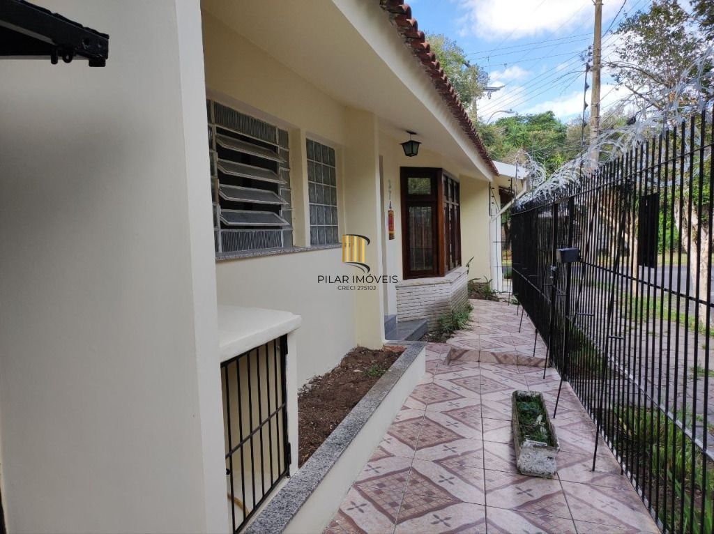 Casa com 3 dormitórios, 300 m² - venda por R$ 700.000,00 ou aluguel por R$ 4.516,00/mês - Jardim Itu Sabará - Porto Alegre/RS