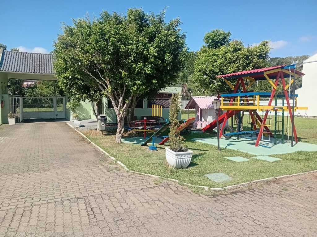 Terreno con.fechado, 189 m² por R$ 180.000 - Santa Fé - Porto Alegre/RS