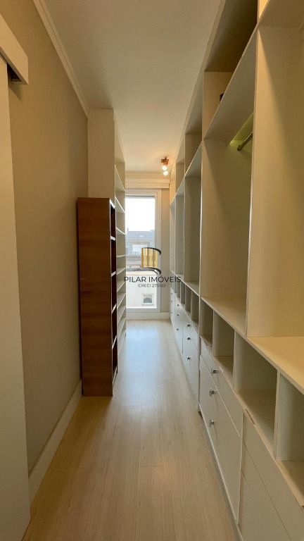 CASA EM CONDOMÍNIO FECHADO