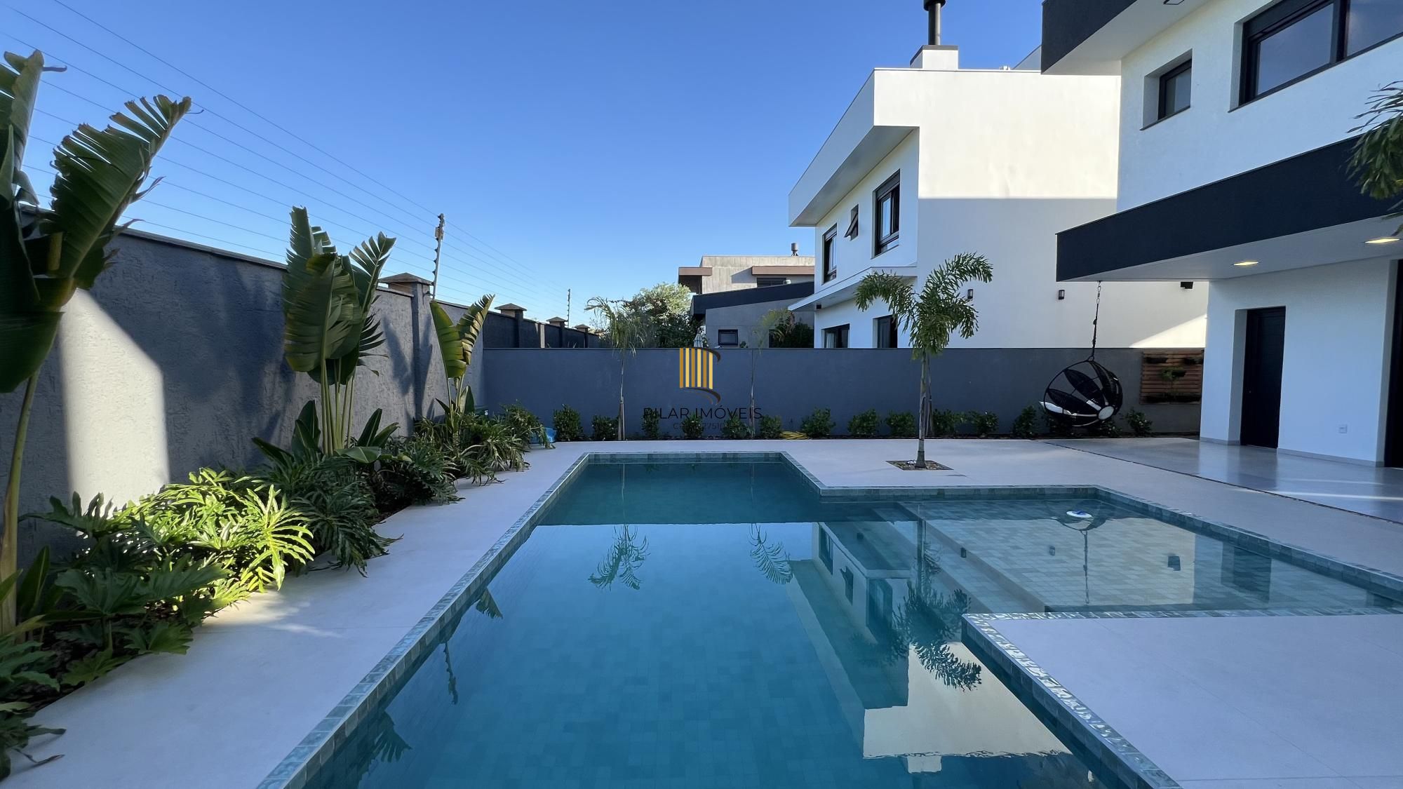 Casa em condomínio fechado