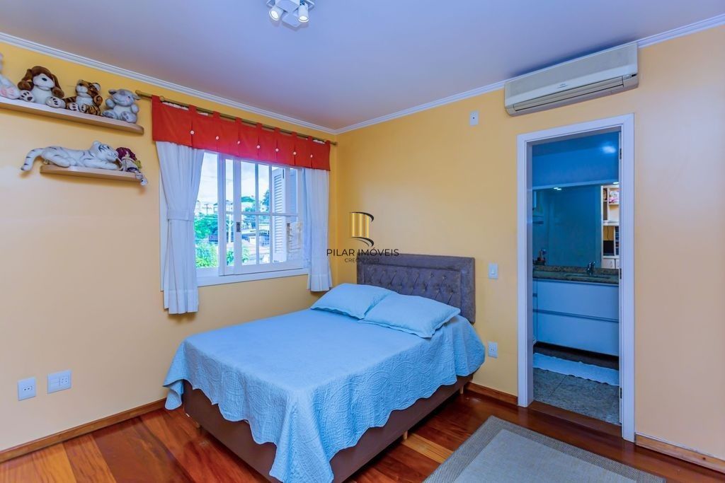 Casa com 3 dormitórios à venda, 275 m² por R$ 1.190.000,00 - Jardim Sabará - Porto Alegre/RS