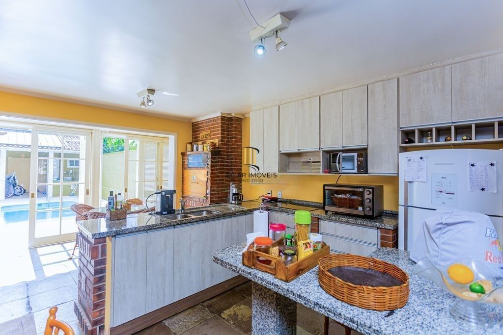 Casa com 3 dormitórios à venda, 275 m² por R$ 1.190.000,00 - Jardim Sabará - Porto Alegre/RS - Pilar Imóveis