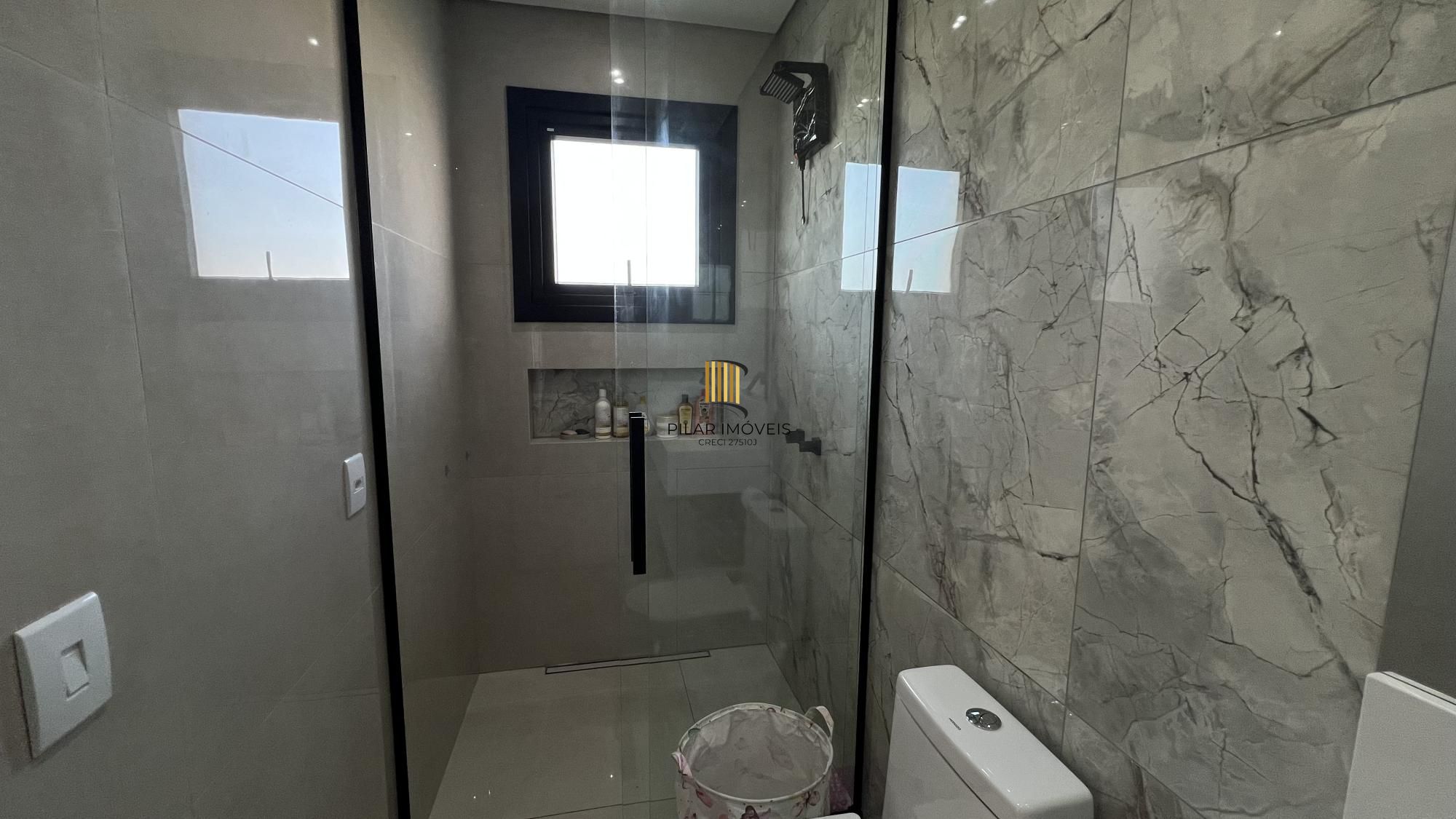 Casa em condomínio fechado