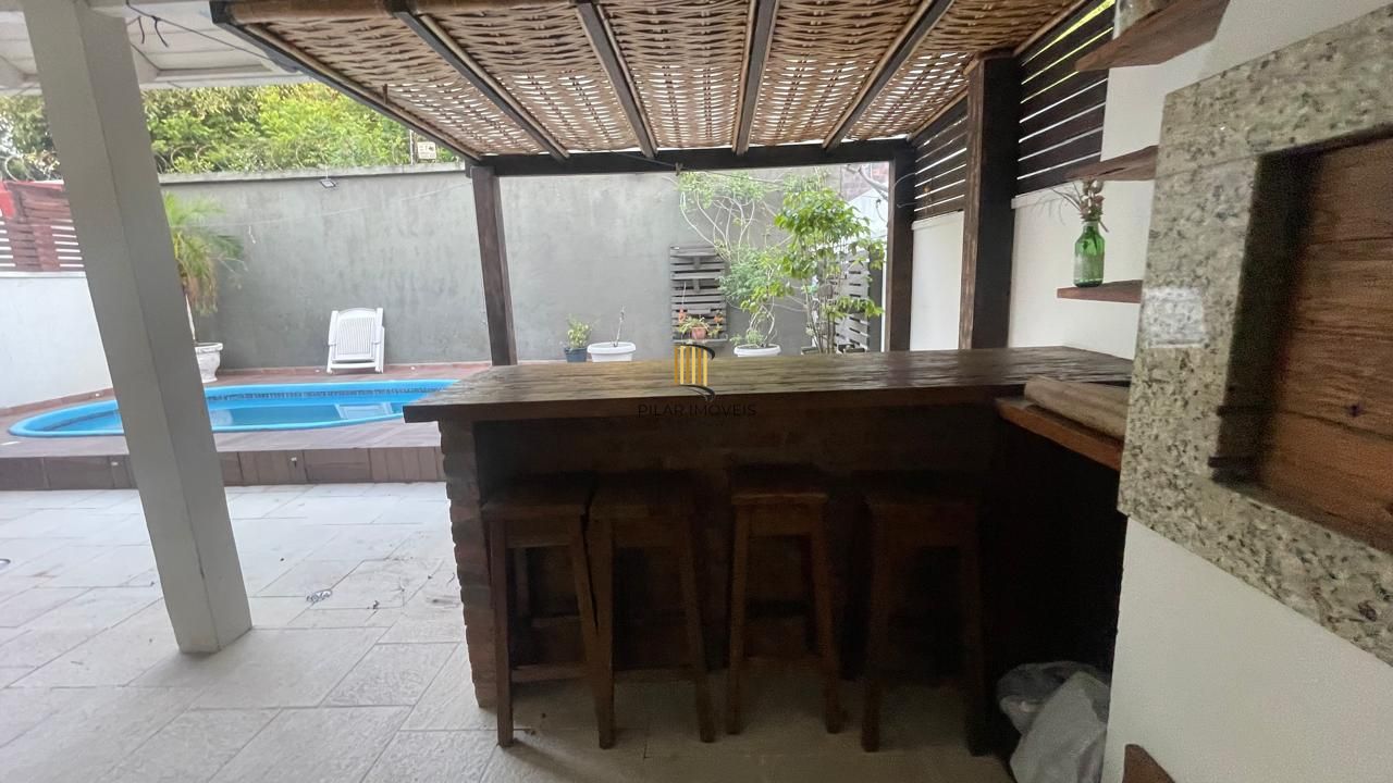 Casa 3 dormitórios no bairro Sarandi