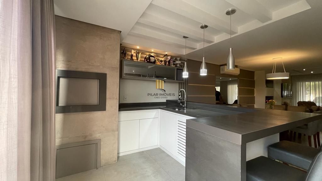 CASA EM CONDOMÍNIO FECHADO