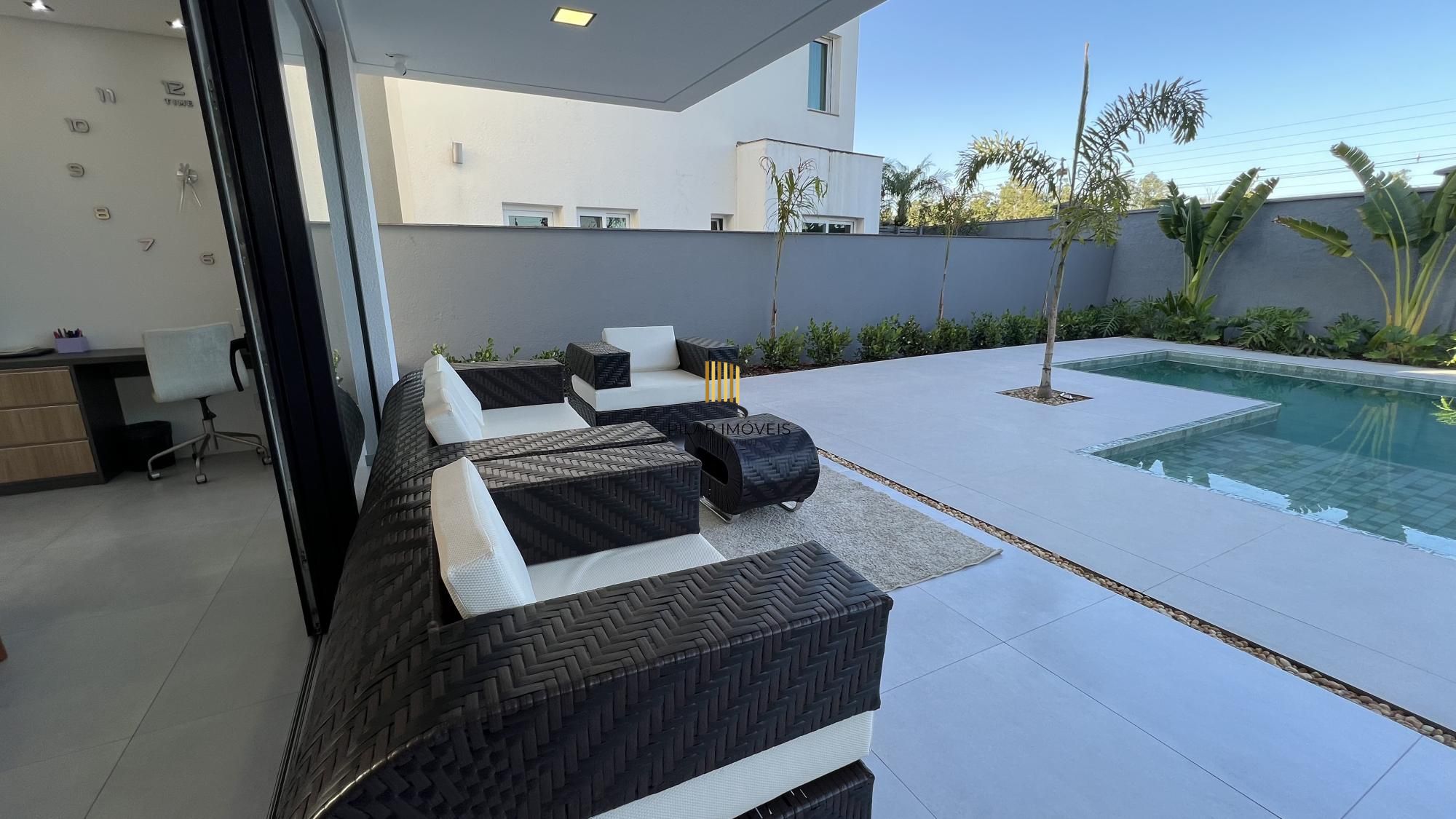 Casa em condomínio fechado