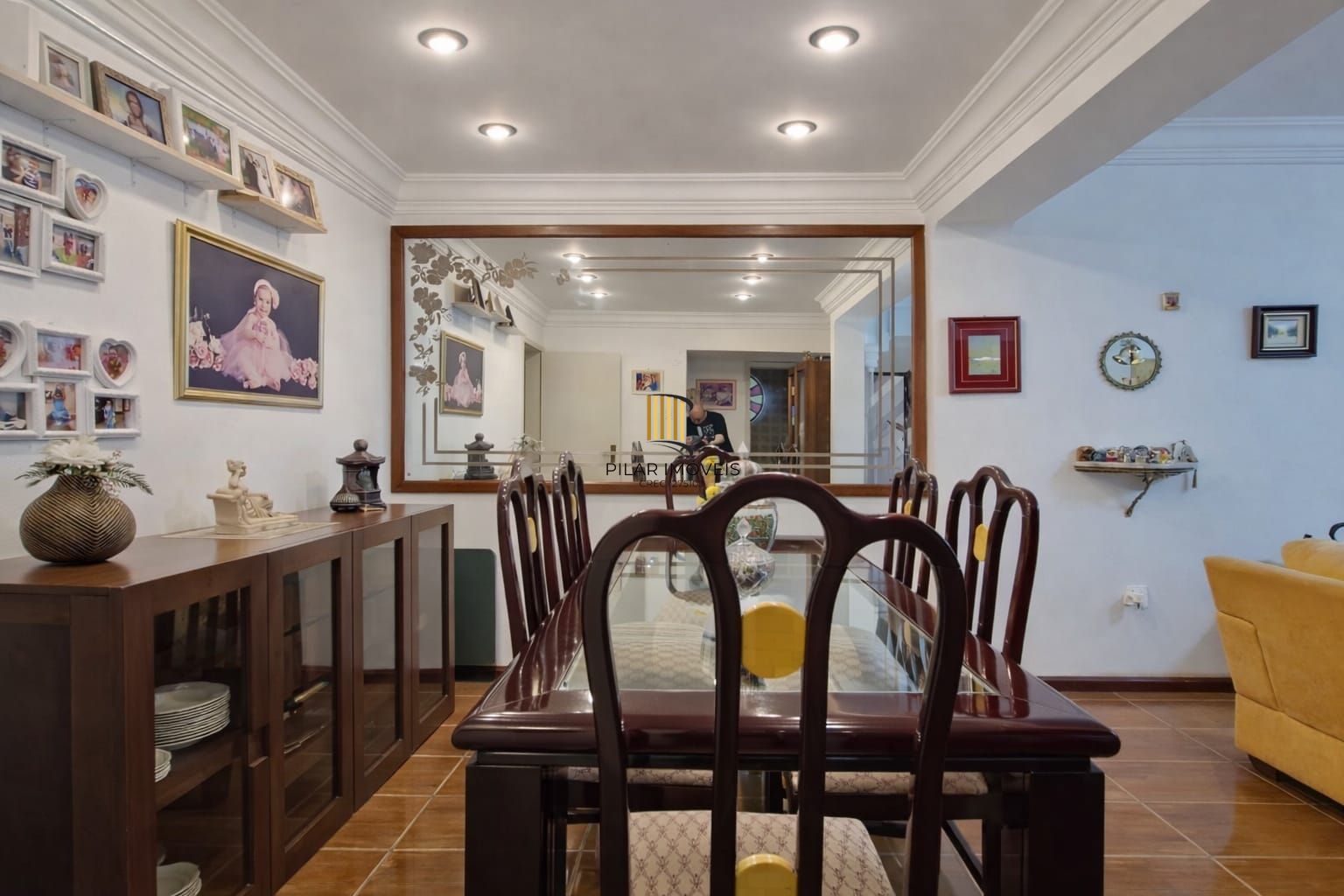 Casa/Sobrado 4 dormitórios, 290 m², no bairro Vila Ipiranga em Porto Alegre