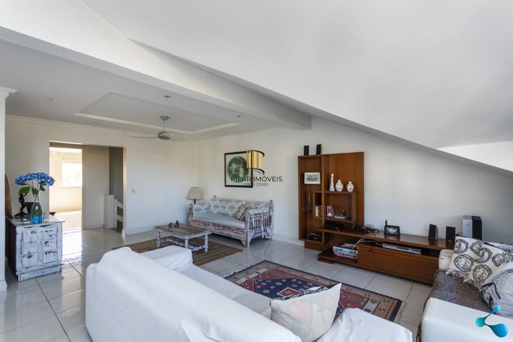 Porto Nobre vende  excelente casa com 4 dormitórios no Jardim Planalto