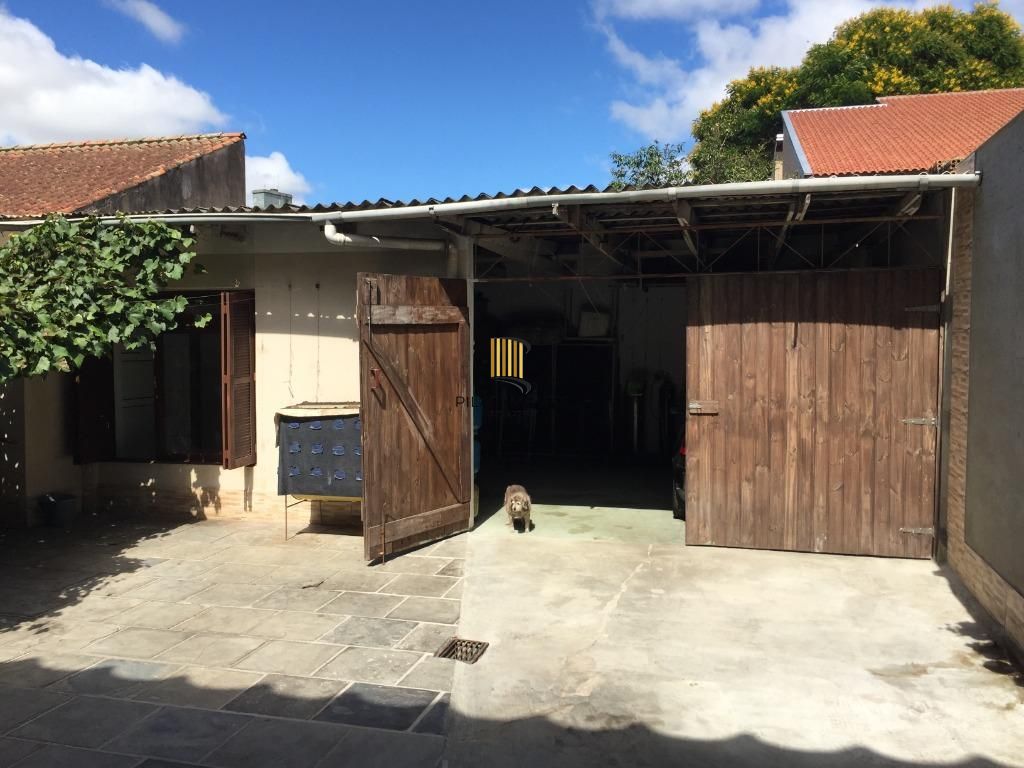 PORTO NOBRE VENDE Casa com 6 dormitórios por R$ 690.000 - Jardim Itu Sabará - Porto Alegre/RS