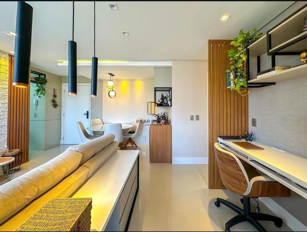 Apartamento com 3 dormitórios à venda, 65 m² por R$ 495.000,00 - Vila Ipiranga - Porto Alegre/RS