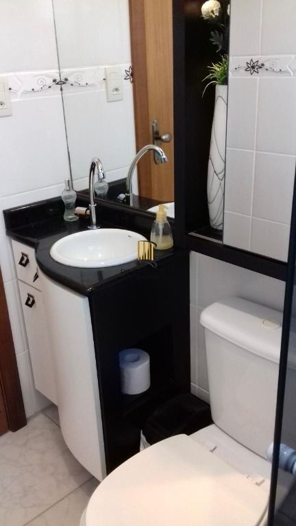 Apartamento com 2 dormitórios à venda, 57 m² por R$ 280.000,00 - Vila Ipiranga - Porto Alegre/RS