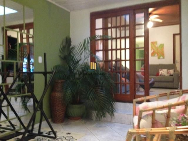 Casa com 3 dormitórios à venda, 160 m² por R$ 210.000,00 - Costa e Silva - Porto Alegre/RS