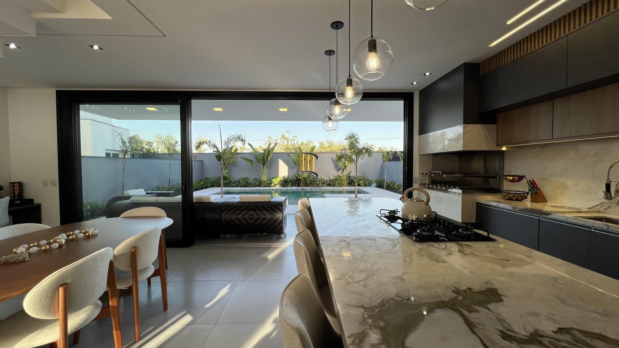 Casa em condomínio fechado