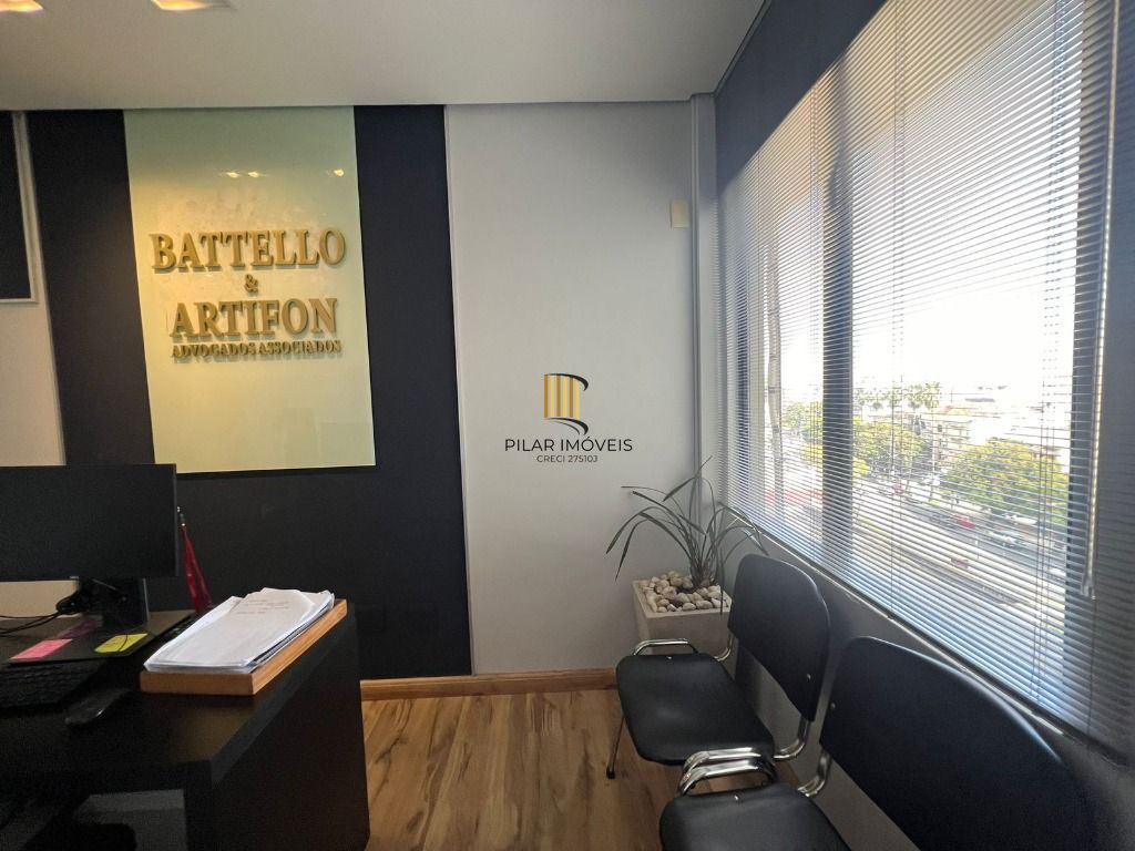 Conjunto Comercial Semi Mobiliado com sacada  para VENDA/ALUGUEL Petrópolis - Porto Alegre/RS