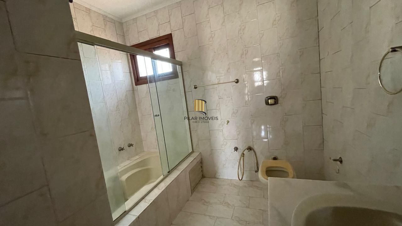 Casa 4 dormitórios no bairro Jardim Itu