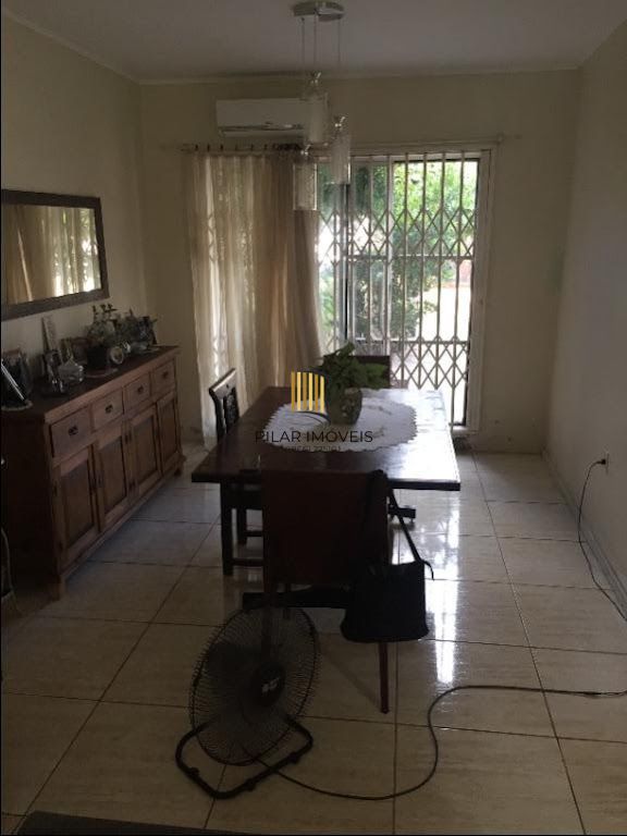 PORTO NOBRE VENDE Casa com 6 dormitórios por R$ 690.000 - Jardim Itu Sabará - Porto Alegre/RS