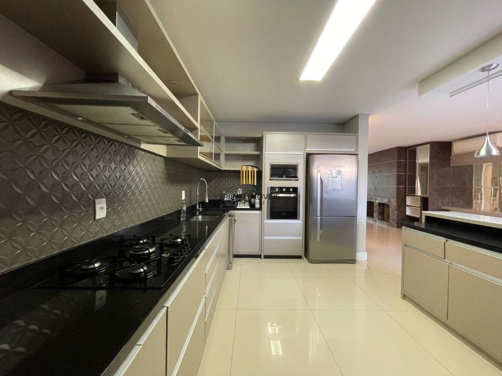 CASA EM CONDOMÍNIO FECHADO