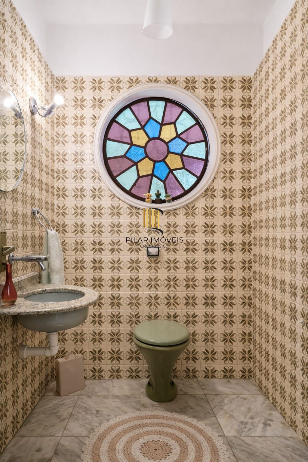 Casa/Sobrado 4 dormitórios, 290 m², no bairro Vila Ipiranga em Porto Alegre