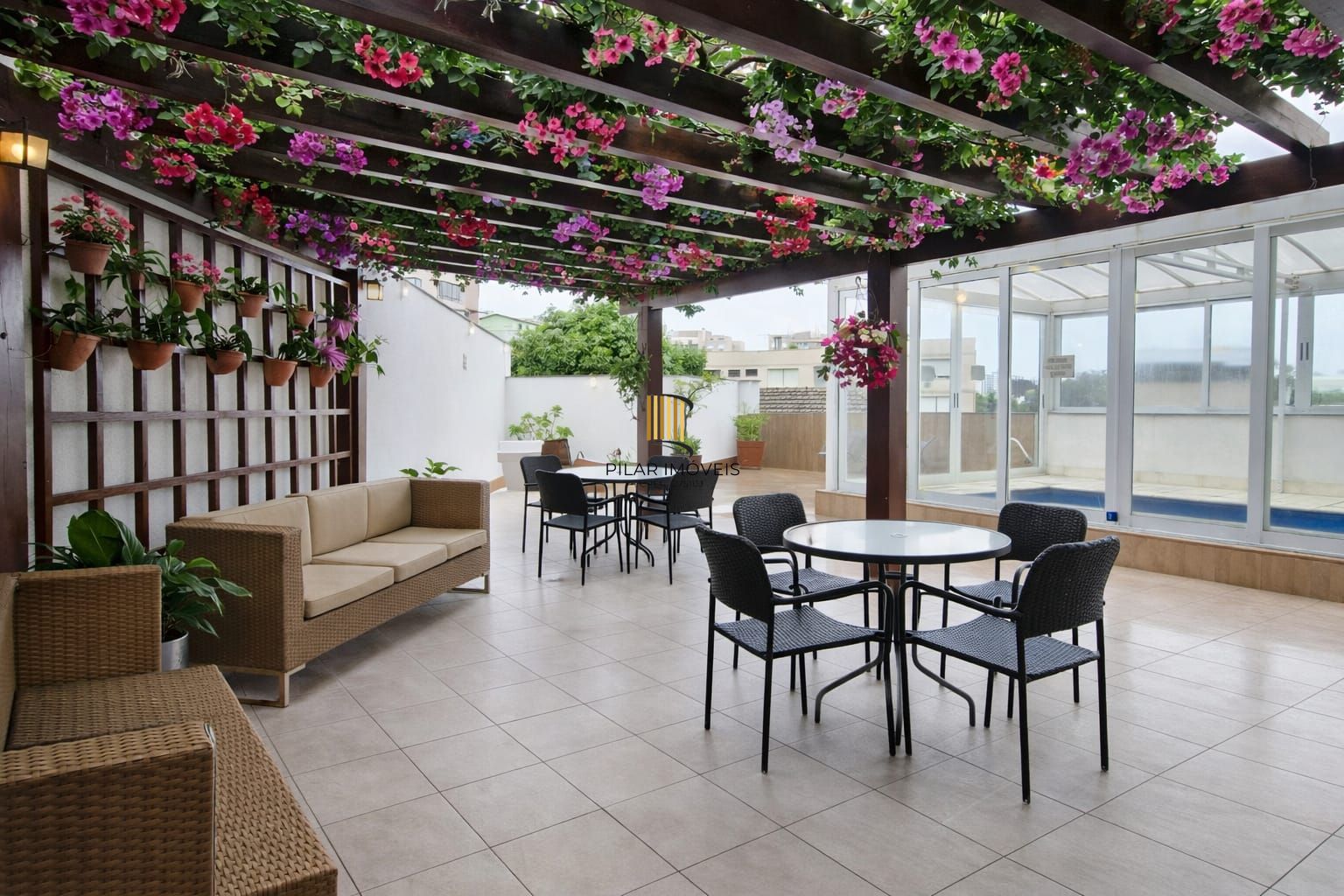 Apartamento 2 dormitórios ,71m2, no bairro Cristo Redentor em Porto Alegre