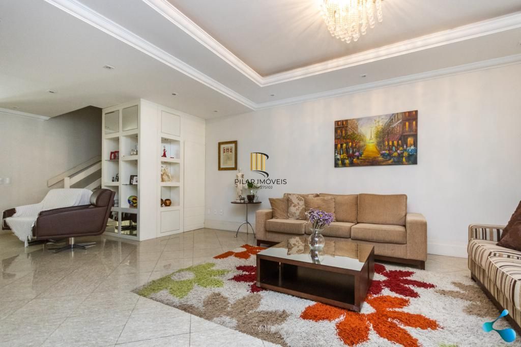 Porto Nobre vende  excelente casa com 4 dormitórios no Jardim Planalto