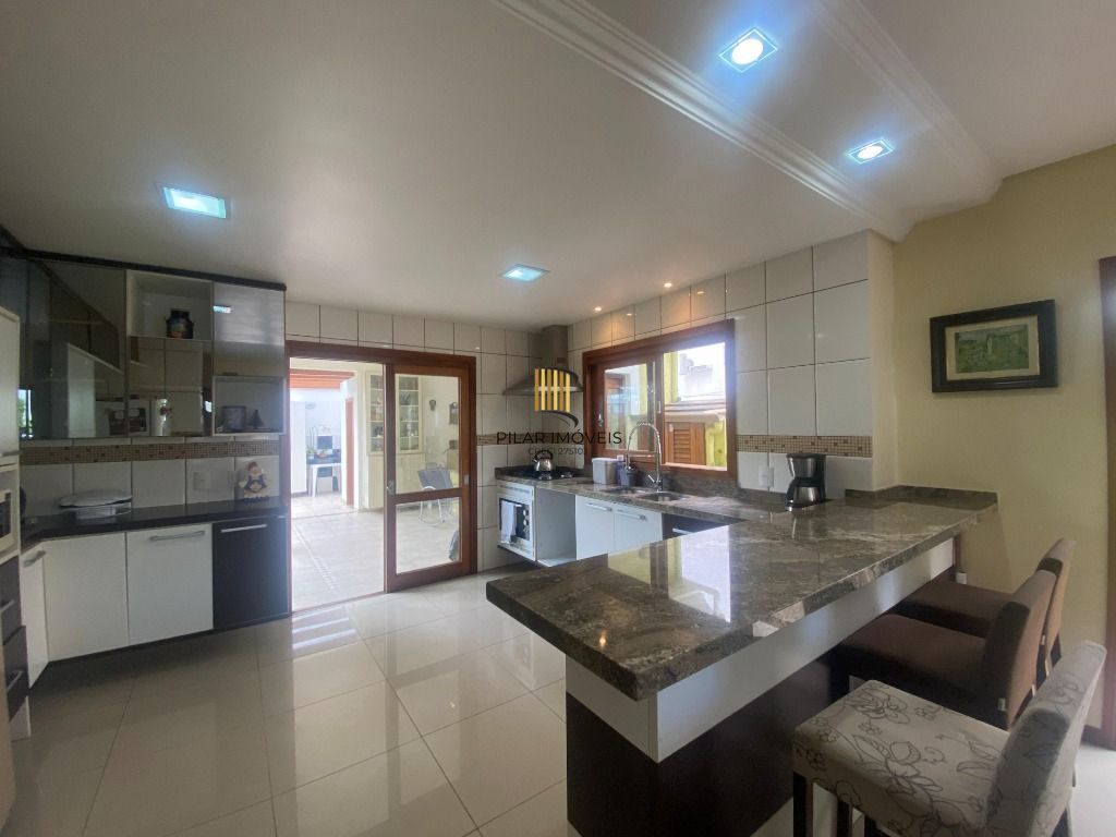 Casa com 4 dormitórios à venda, 300 m² por R$ 1.850.000 - Zona Nova - Capão da Canoa/RS