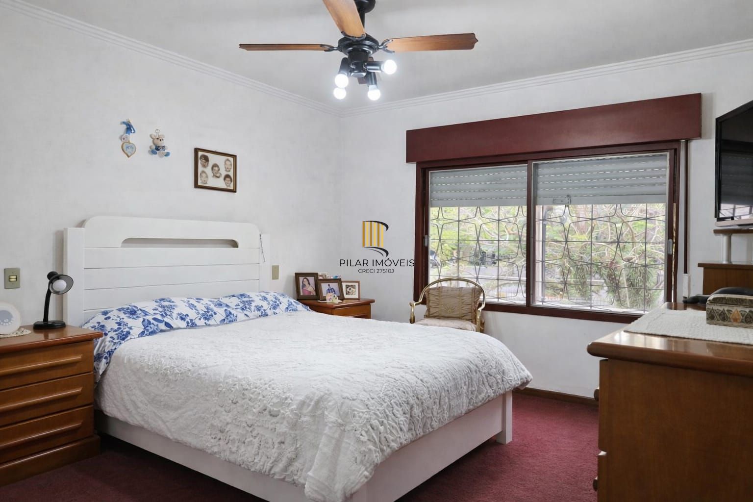 Casa/Sobrado 4 dormitórios, 290 m², no bairro Vila Ipiranga em Porto Alegre