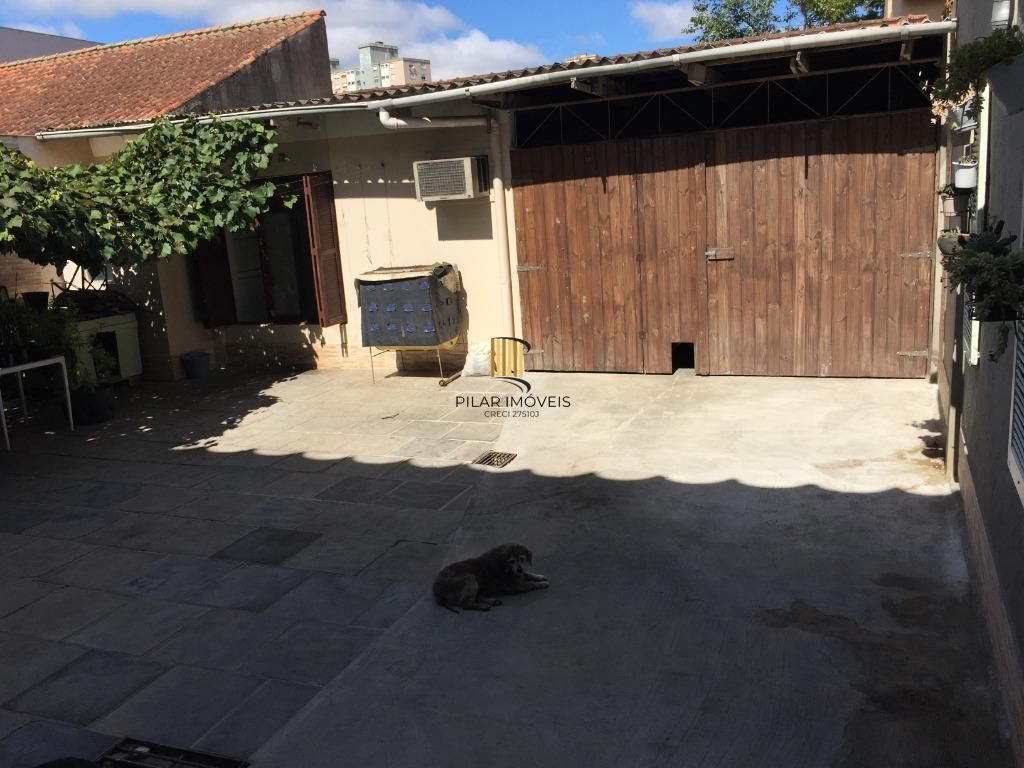 PORTO NOBRE VENDE Casa com 6 dormitórios por R$ 690.000 - Jardim Itu Sabará - Porto Alegre/RS