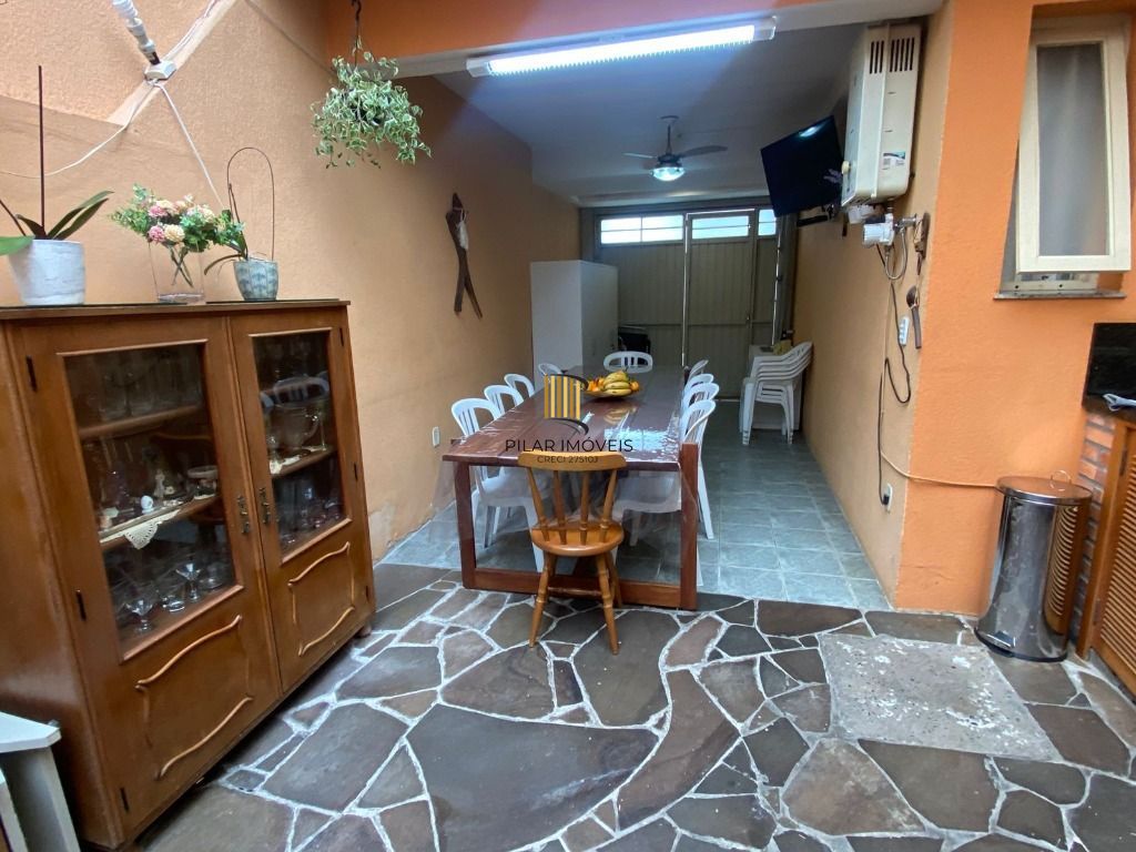 Sobrado com 3 dormitórios à venda, 195 m² por R$ 720.000,00 - Jardim Itu Sabará - Porto Alegre/RS