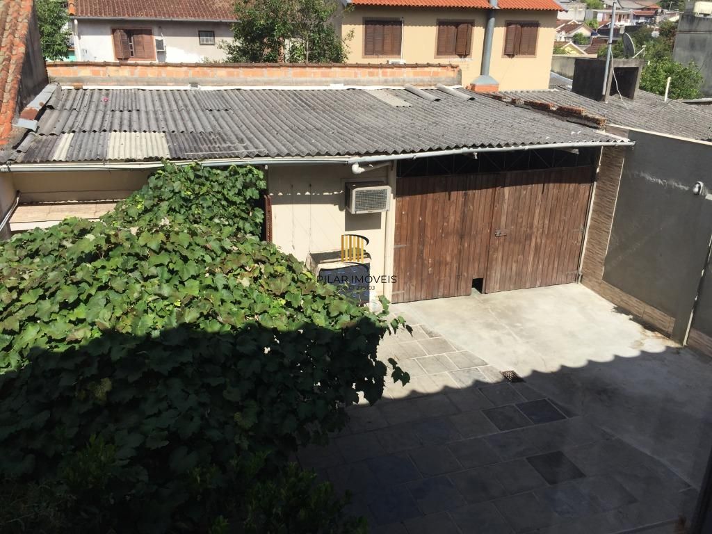 PORTO NOBRE VENDE Casa com 6 dormitórios por R$ 690.000 - Jardim Itu Sabará - Porto Alegre/RS