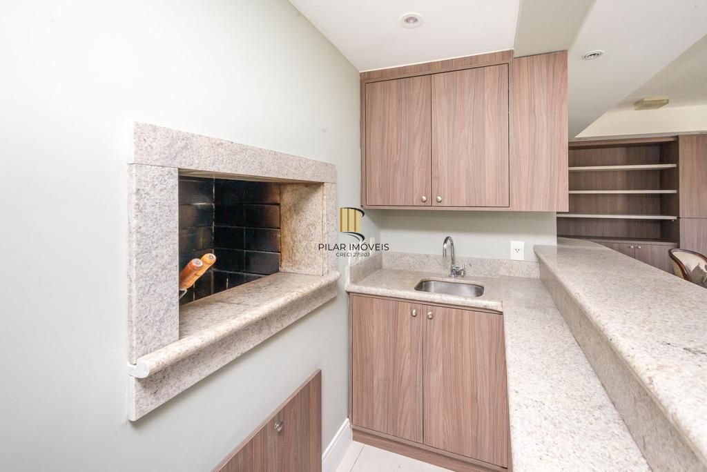 PORTO NOBRE vende excelente apartamento semi mobiliado, com 3 quartos, no bairro Rio Branco.