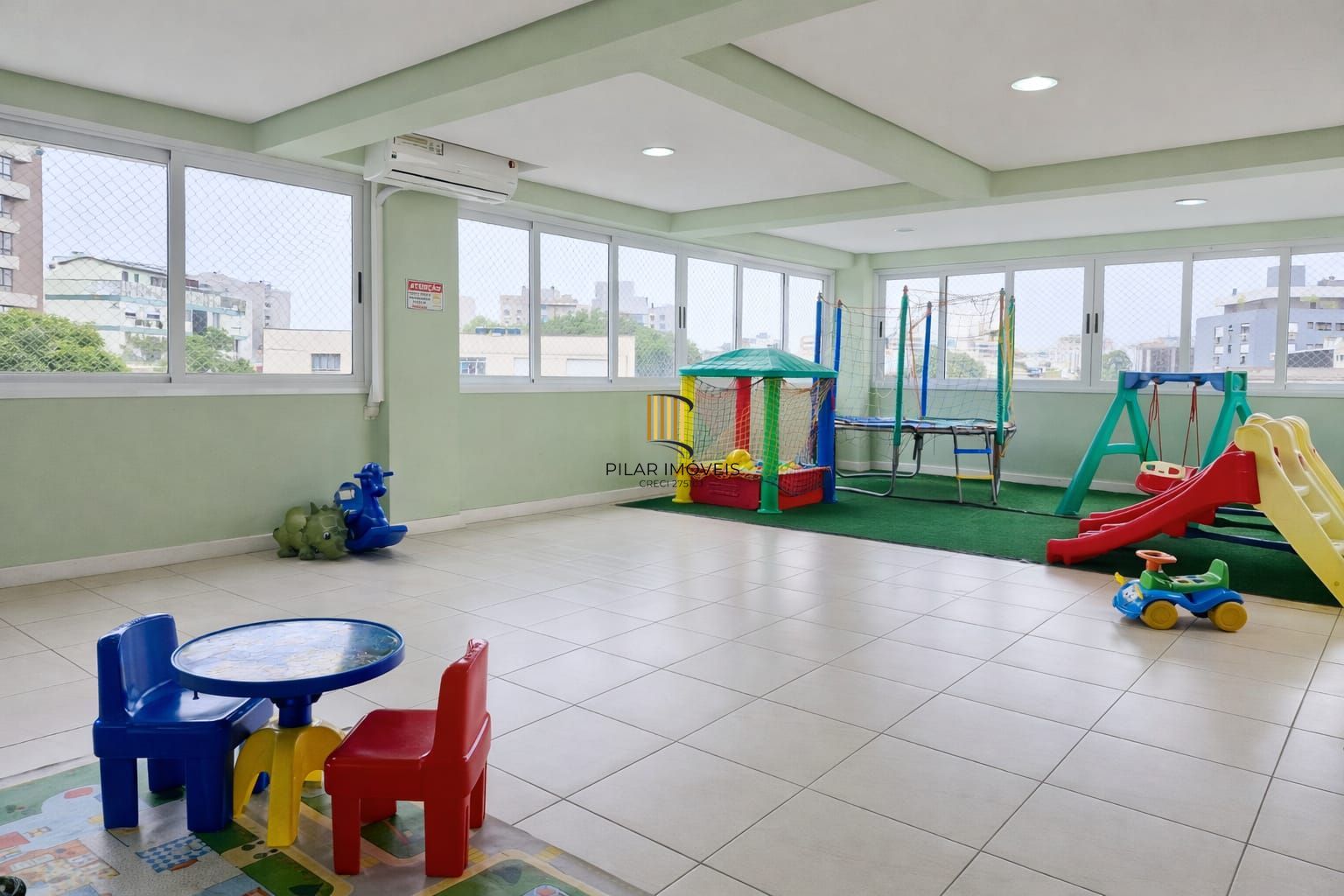 Apartamento 2 dormitórios ,71m2, no bairro Cristo Redentor em Porto Alegre