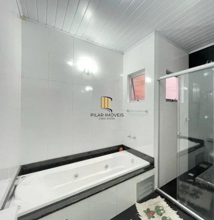 CASA DE 310M² COM CHURRASQUEIRA E HIDROMASSAGEM - SARANDI