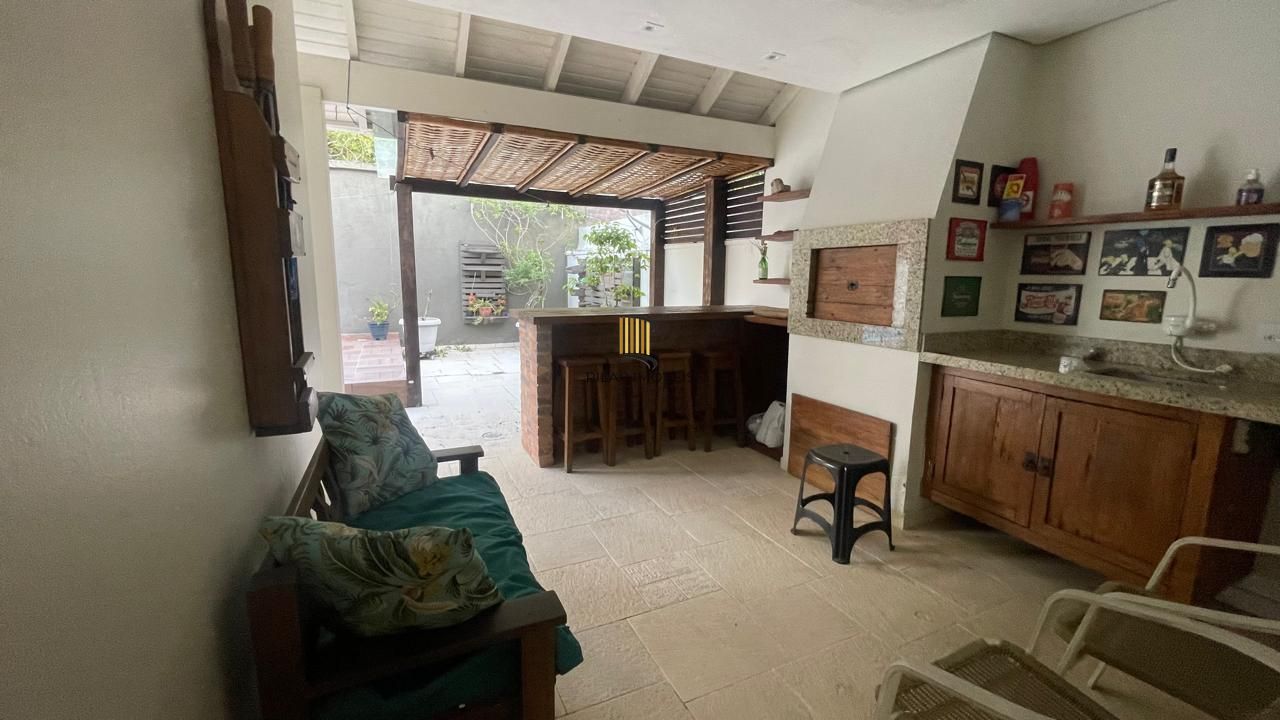Casa 3 dormitórios no bairro Sarandi